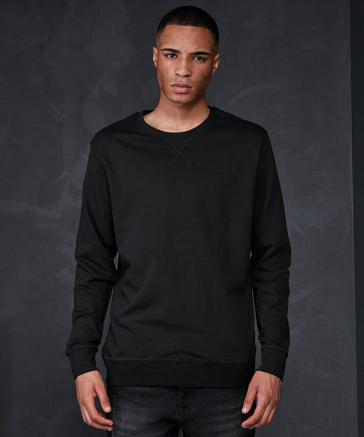 Sweatshirts - Basic crew neck sweatshirt