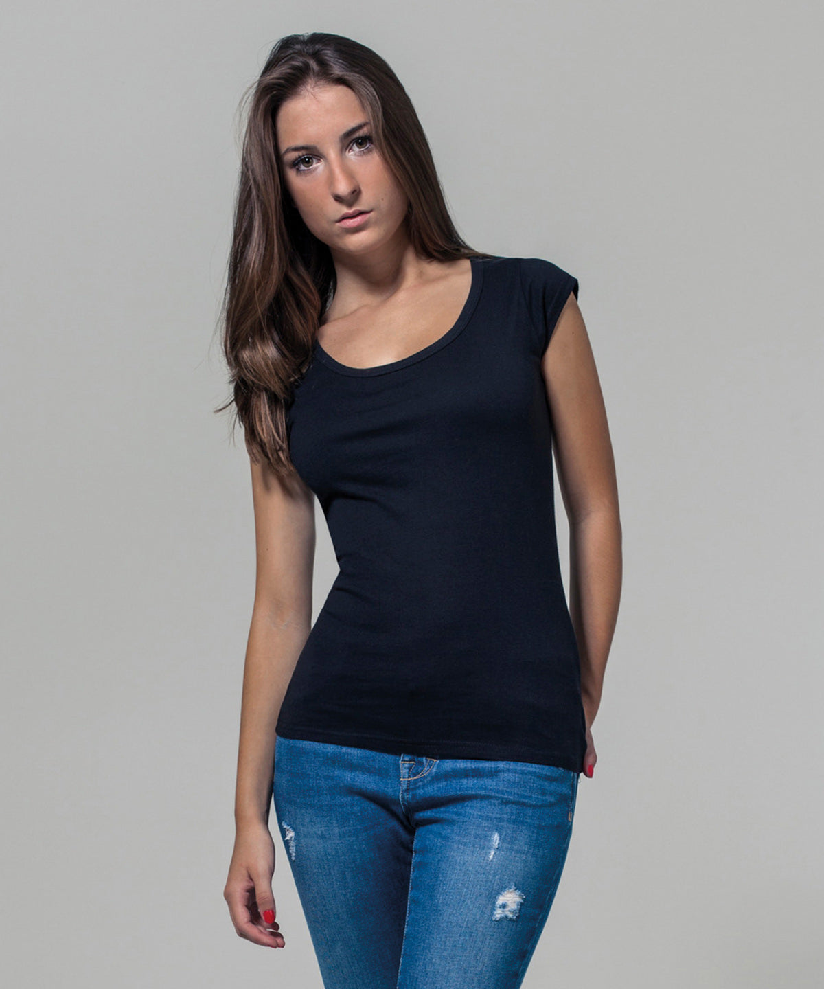 T-Shirts - Dam Back Cut T-shirt – Feminin och trendig med coola detaljer