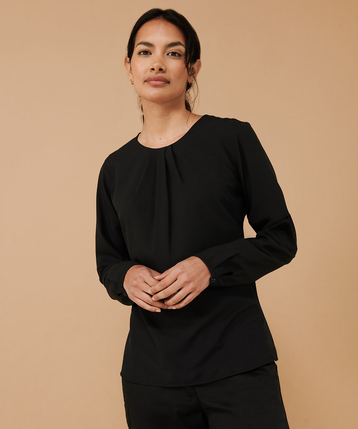 Blouses - Elegant damblus med plisserade detaljer