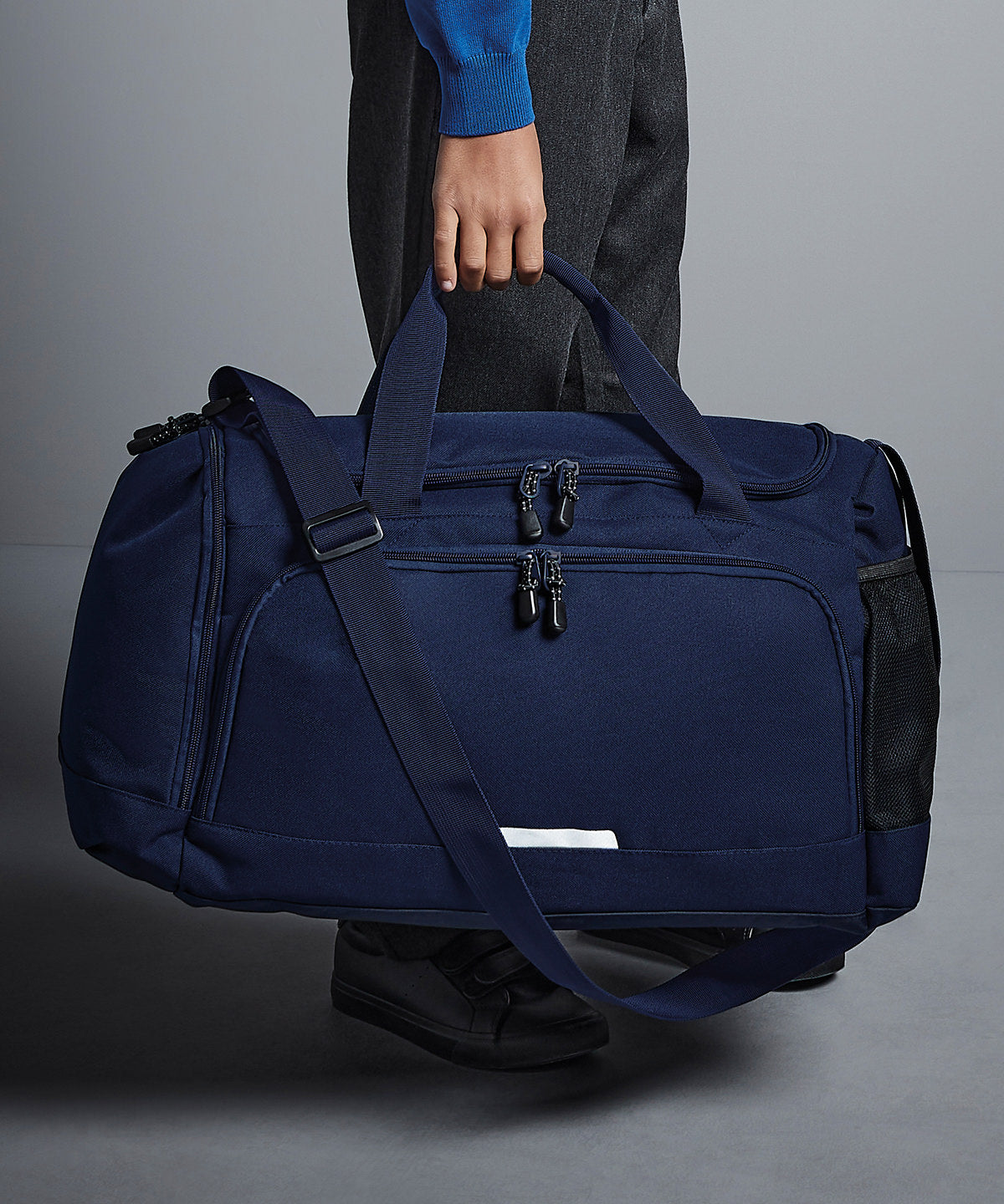 Bags - Academy Holdall