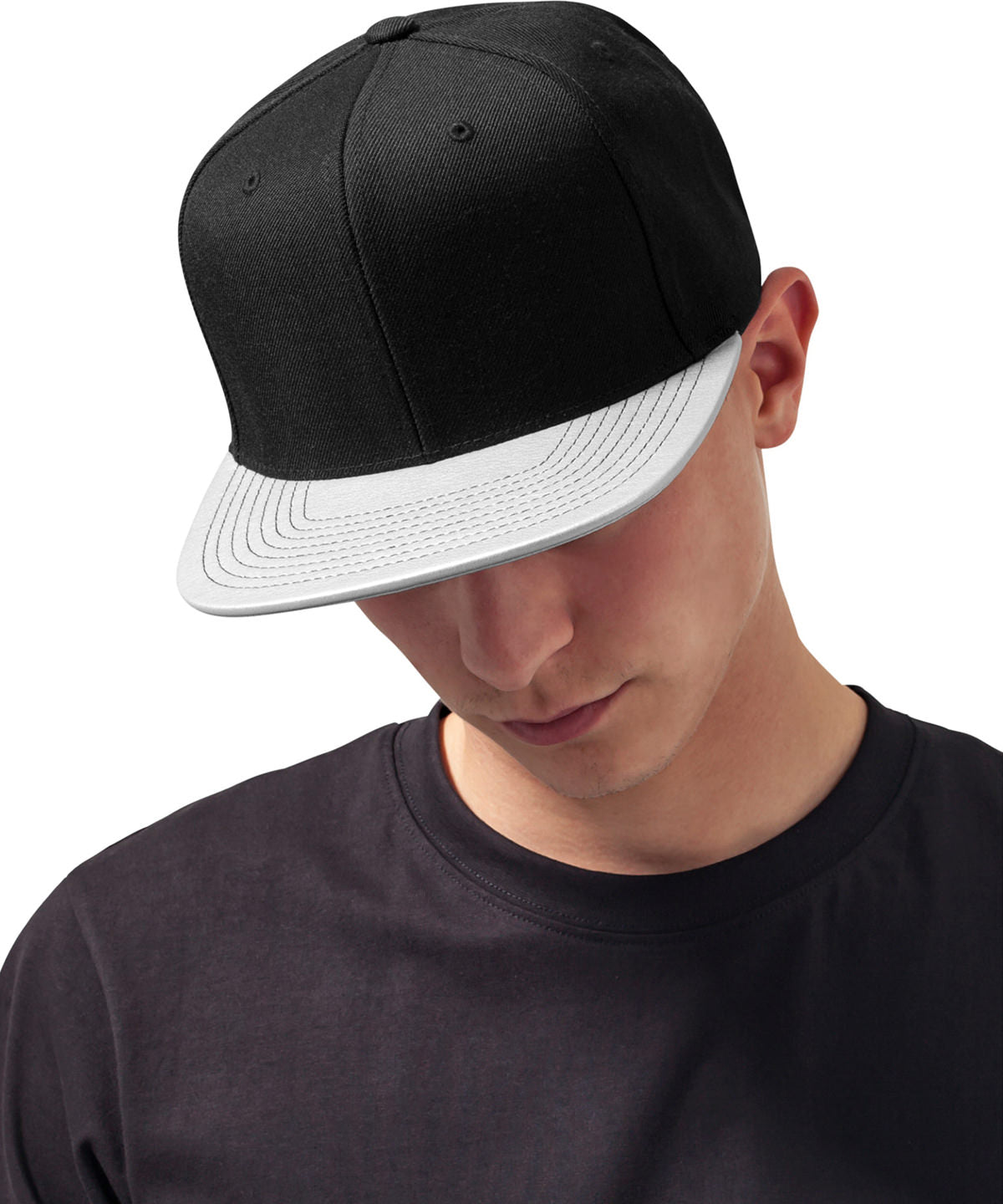 Caps - Futuristisk Snapback-keps med Metallic Visor